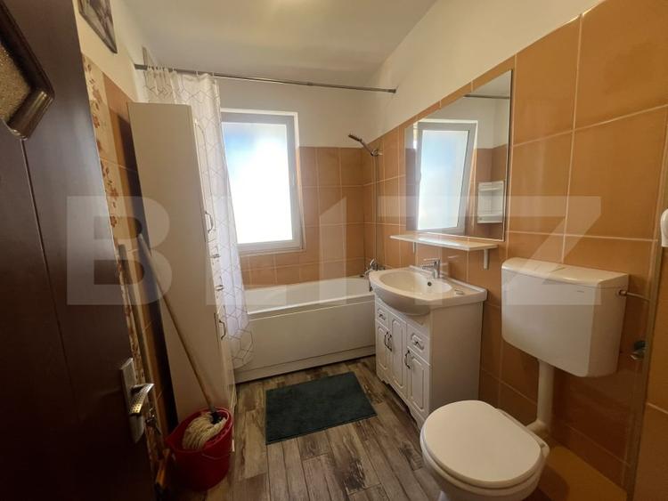 Apartament cu 2 camere semidecomandat, mobilat în Florești
