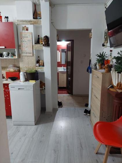 Apartament cu 4 camere decomandat în Ampoi 2
