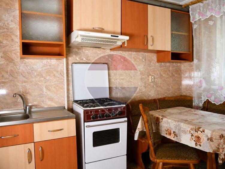 Apartament cu 2 camere semidecomandat, mobilat în Kogălniceanu