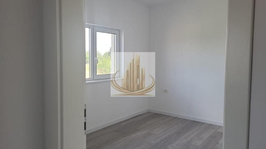 Duplex cu 4 camere cu Canalizare în Moșnița Veche