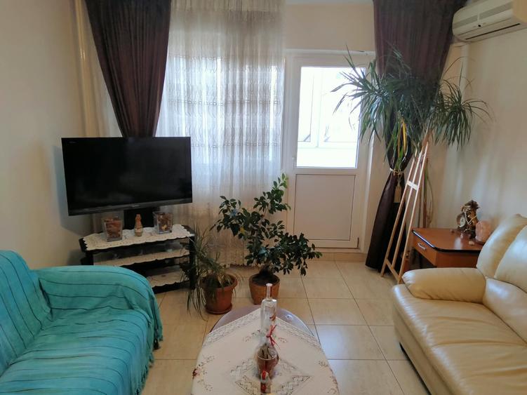 Apartament cu 3 camere decomandat, mobilat în Iancului