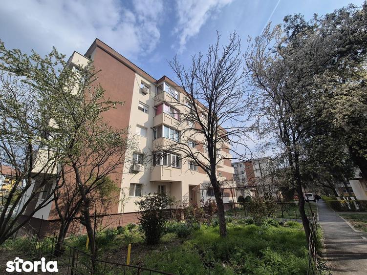 Apartament cu 3 camere, mobilat în Micălaca