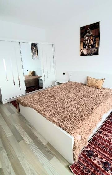 Apartament cu 2 camere decomandat, mobilat în Tractorul
