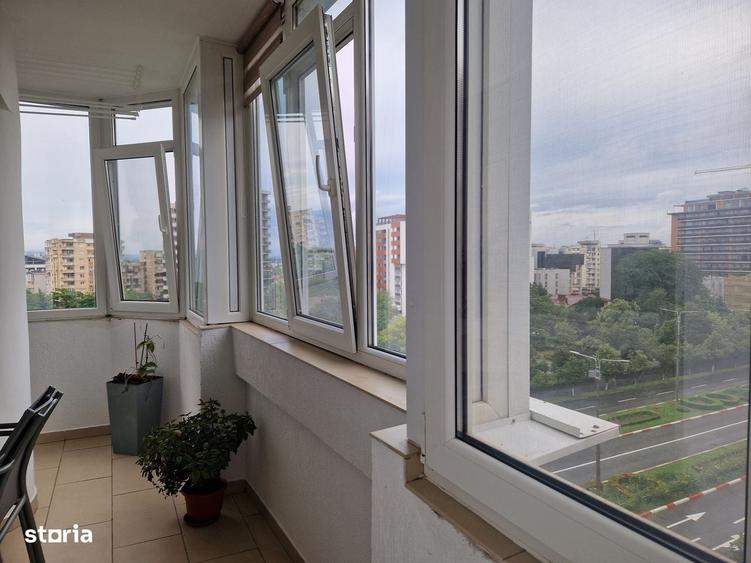 Apartament cu 3 camere decomandat în Central