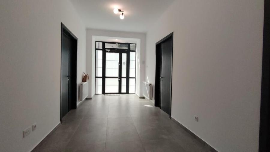 Casă cu 5 camere cu Teren 300 Mp în Unirii