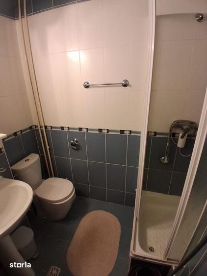Apartament cu 4 camere semidecomandat în Zorilor