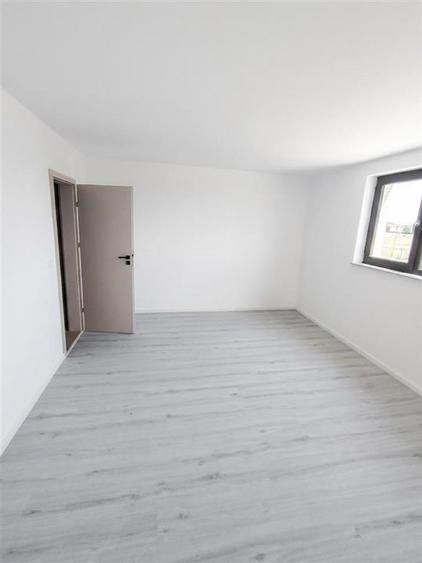 Casă cu 4 camere cu Teren 460 Mp în Nojorid