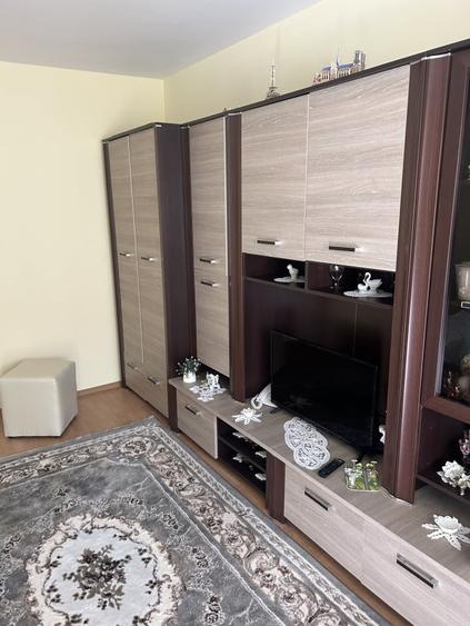 Apartament cu 2 camere decomandat, mobilat în Cezar Petrescu