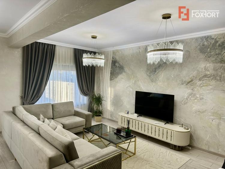Duplex cu 5 camere cu Canalizare în Dumbrăvița