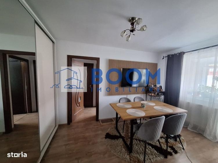 Apartament cu 3 camere semidecomandat în Ostroveni