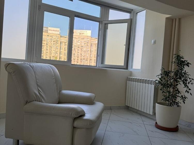Apartament cu 3 camere decomandat în P-ța Alba Iulia