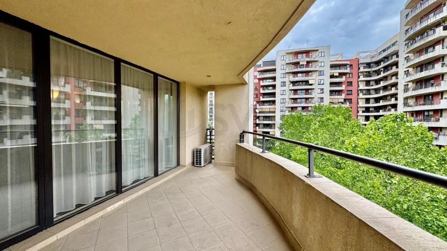 Apartament cu 4 camere semidecomandat, mobilat în Ștefan cel Mare