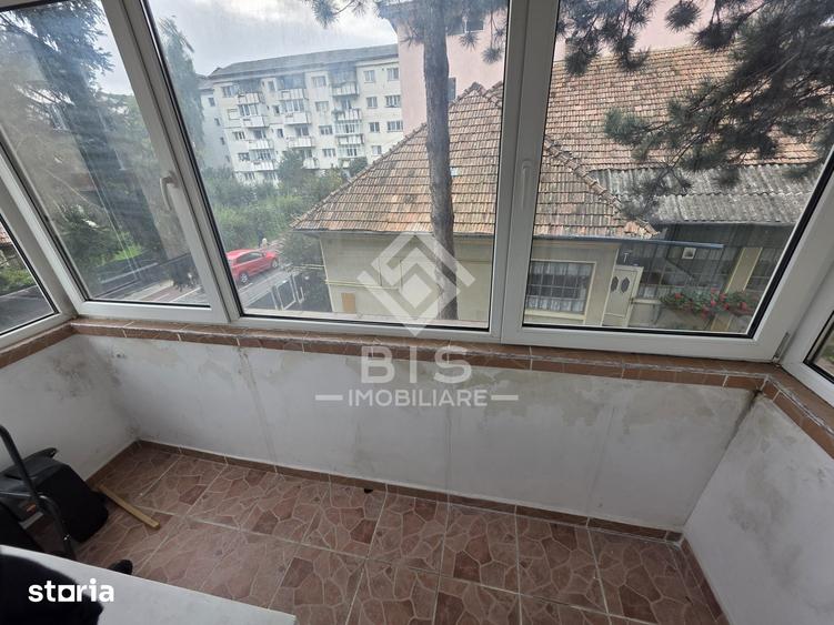 Apartament cu 3 camere decomandat în Ștefan cel Mare