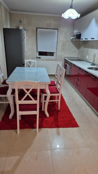 Apartament cu 4 camere decomandat în Ultracentral