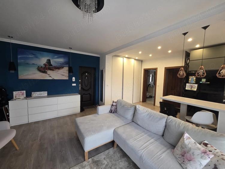 Apartament cu 3 camere decomandat în Giroc