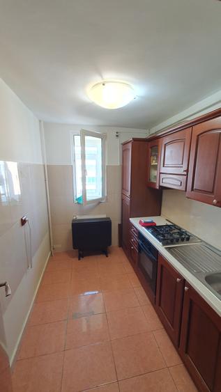Apartament cu 2 camere semidecomandat, mobilat în Drumul Taberei