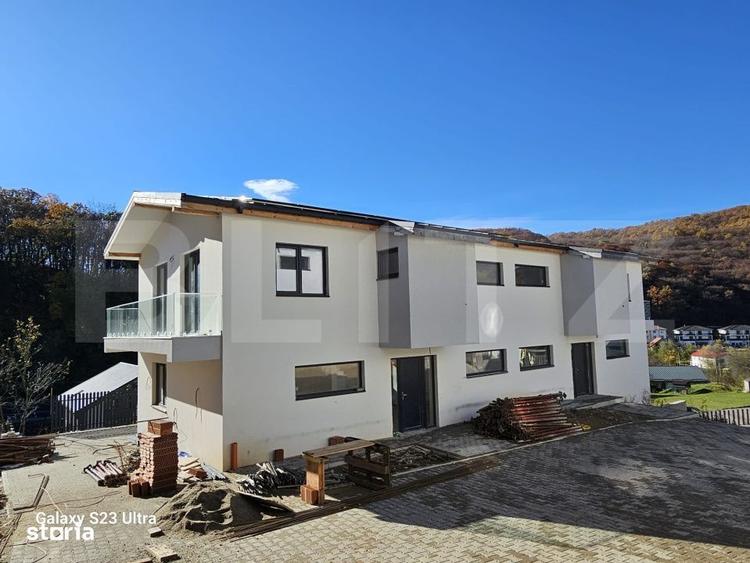 Casă cu 4 camere cu Teren 275 Mp în Tăuți