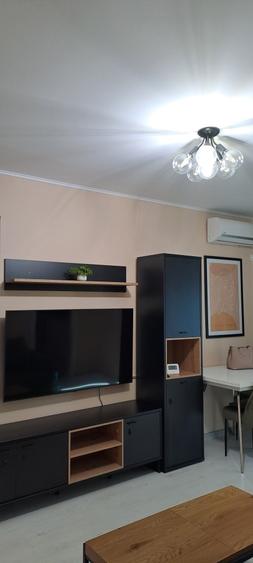 Apartament cu 3 camere decomandat în Nicolina