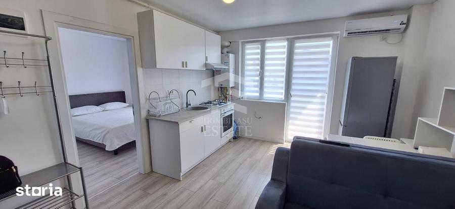 Apartament cu 2 camere semidecomandat în Apărătorii Patriei
