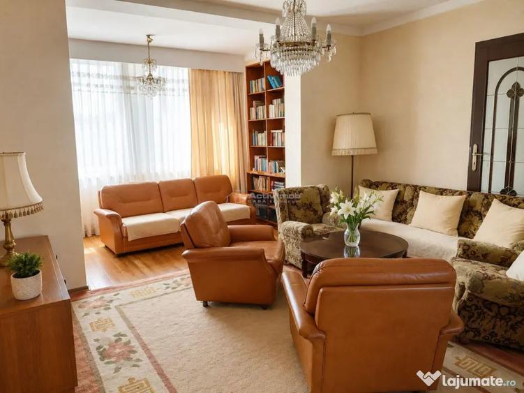 Casă cu 7 camere cu Teren 1200 Mp în Ferneziu