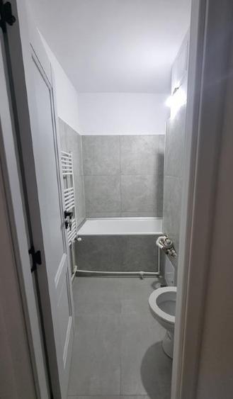 Apartament cu 2 camere decomandat în Micro 5