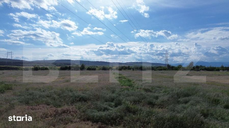 Teren de 2056 mp, în Partoș