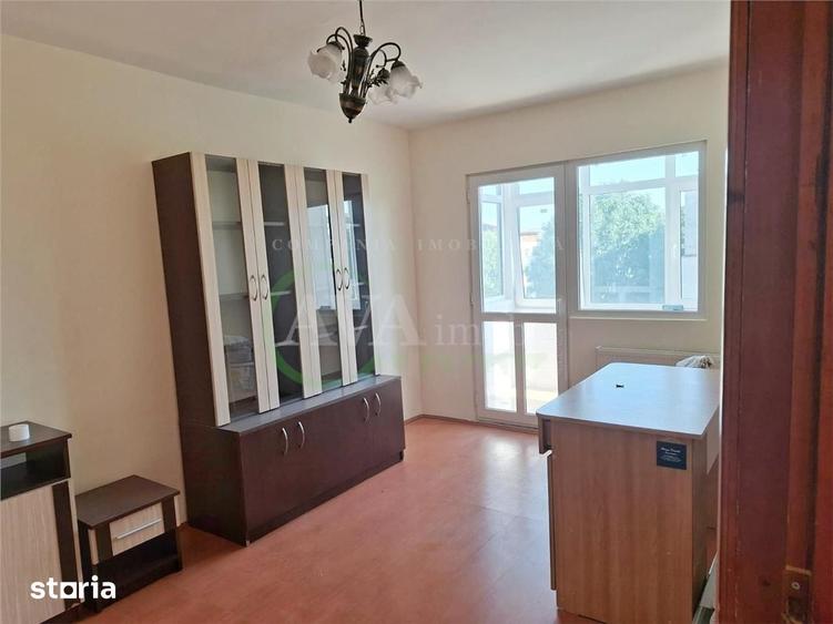 Apartament cu 3 camere decomandat în Republicii