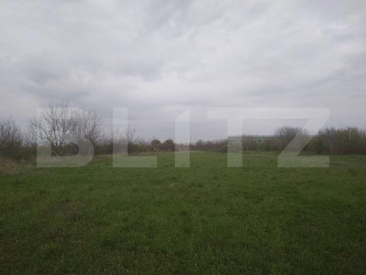 Teren agricol intravilan de 3515 mp, în Exterior Sud