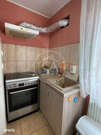 Apartament cu 3 camere decomandat în Sânmartin