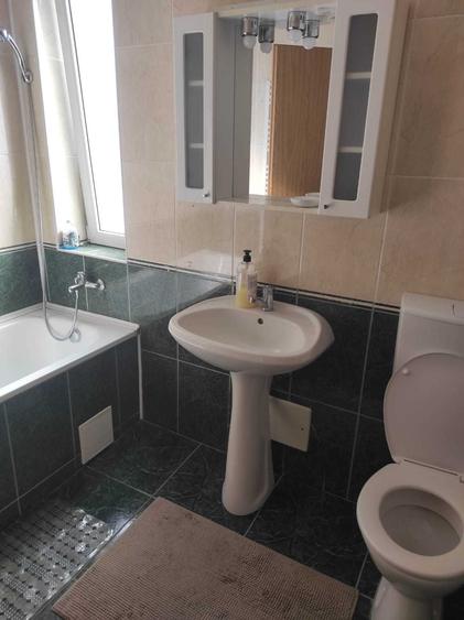 Apartament cu 3 camere semidecomandat în Zorilor