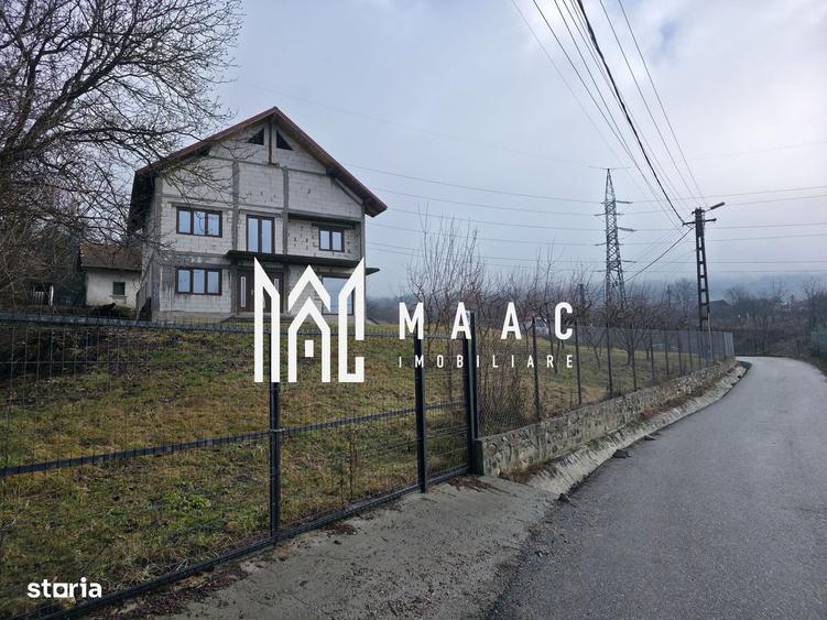 Casă cu 4 camere în Lupoaia