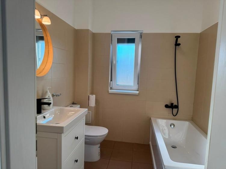 Apartament cu 3 camere decomandat în Giroc