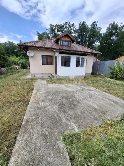 Casă individuală cu 3 camere cu Teren 2370 Mp în Mihăești