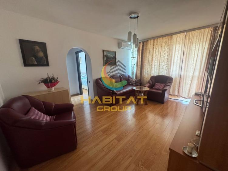 Apartament cu 3 camere semidecomandat, mobilat în Victoriei