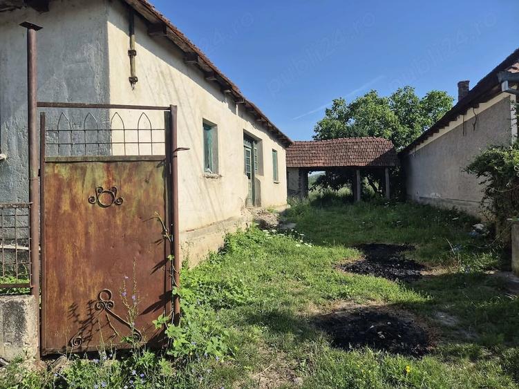 Casă cu Teren 800 Mp în Central