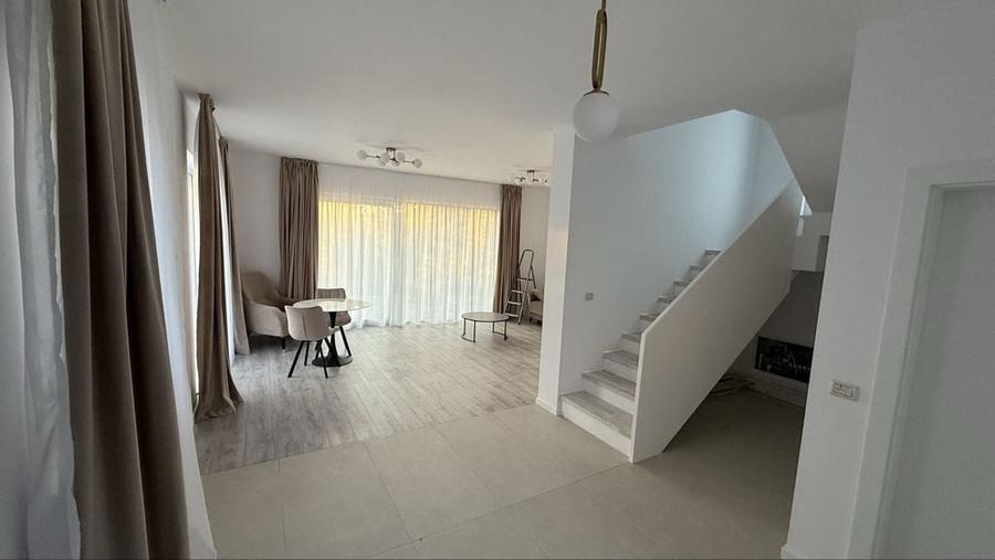 Casă cu 3 camere decomandat cu Teren 325 Mp în Burdujeni