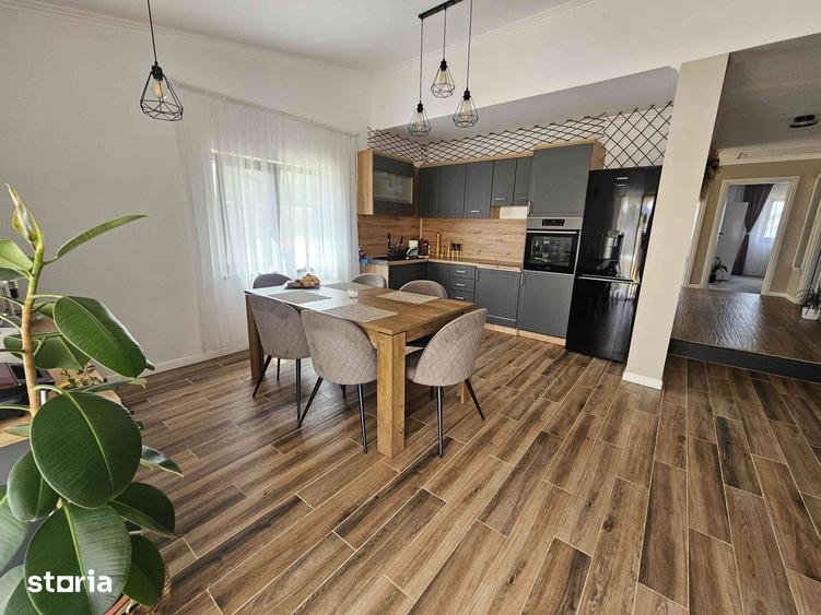 Casă cu 4 camere cu Teren 490 Mp în Sântandrei