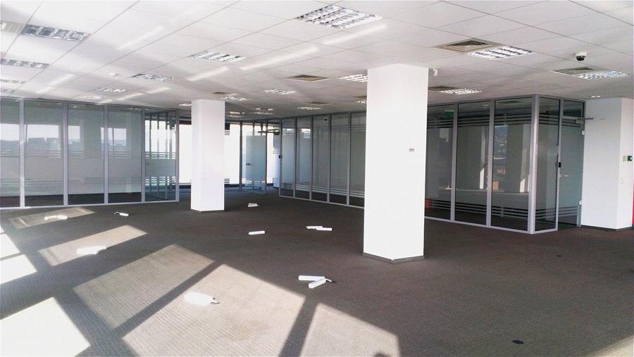 Birou, de 412 mp, în Central