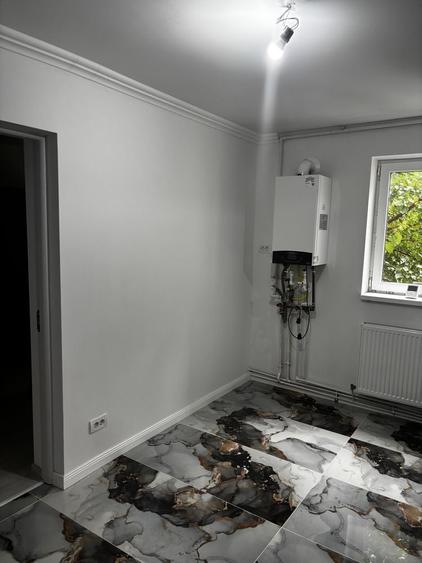 Apartament cu 2 camere decomandat în Vitan