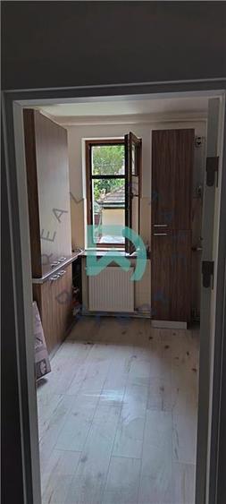 Apartament cu 3 camere decomandat în Astra