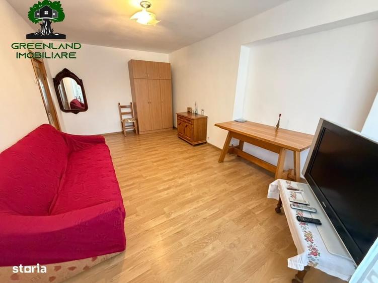 Apartament cu 3 camere decomandat în Păcurari