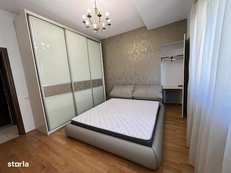 Apartament cu 4 camere în Universitate