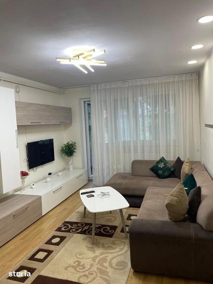 Apartament cu 3 camere, mobilat în Tăbăcărie