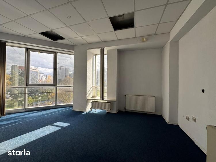 Spațiu comercial, de 1,397 mp, în Central