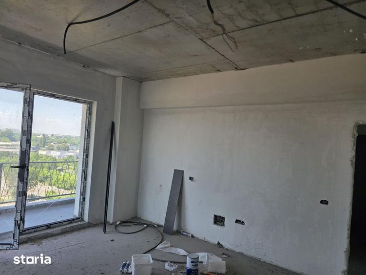 Apartament cu 2 camere decomandat în Far