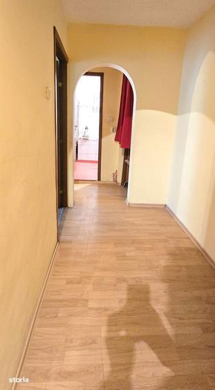 Apartament cu 3 camere decomandat în Dacia