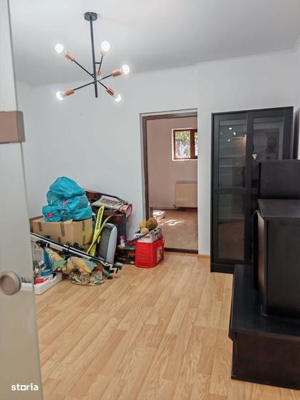 Casă cu 4 camere în Chiajna
