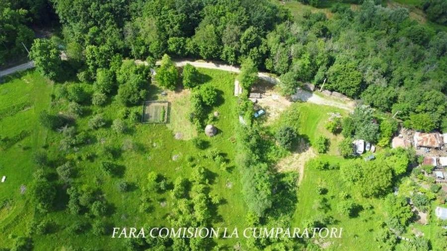 Teren Construcții intravilan de 1500 mp, în Priba