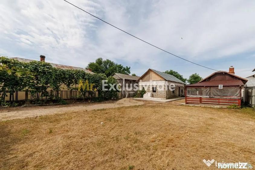 Casă cu 1 camere cu Teren 2140 Mp în Lunca