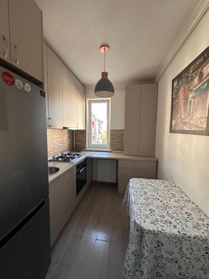 Apartament cu 2 camere decomandat în Florești